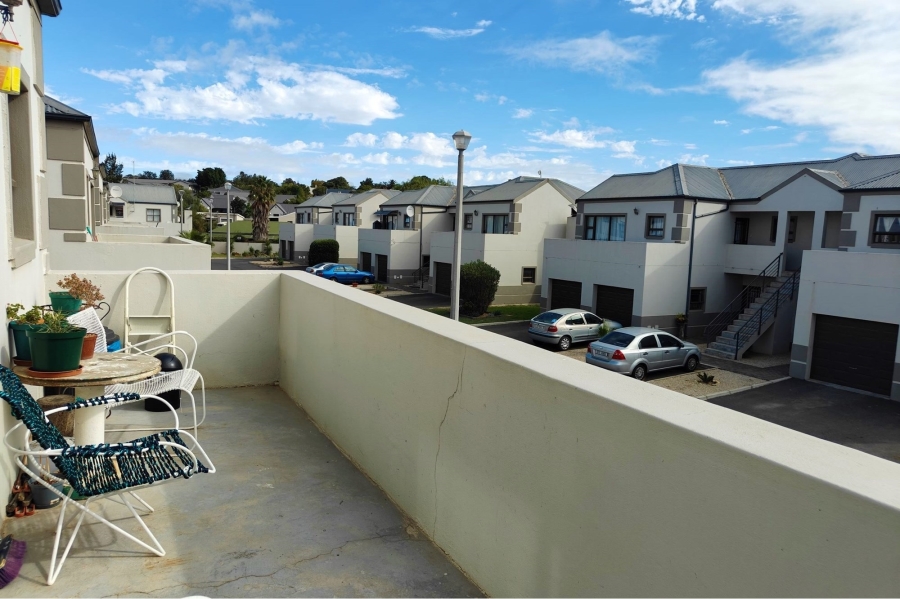 2 Bedroom Property for Sale in Moorreesburg Western Cape